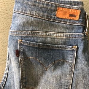 Levi’s Demi-Curve Skinny Jeans Sz 29T